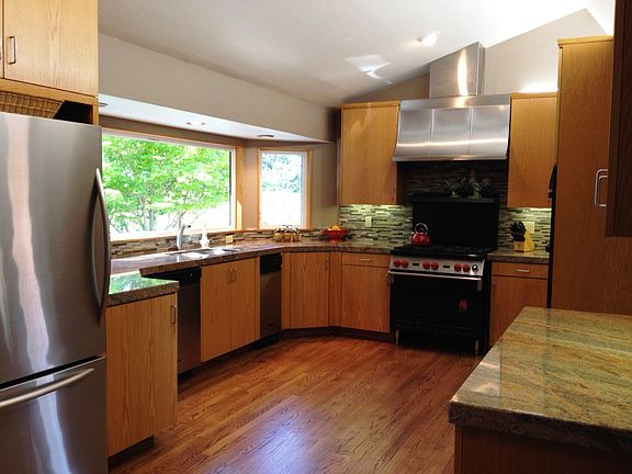 2nd image of 109 Pampas Ln
