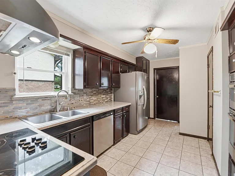 8115 Theisswood Rd — Photo 11