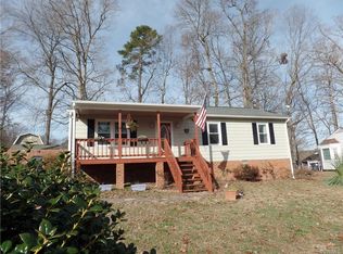3206 Sylvania Ct, Chester, VA 23831