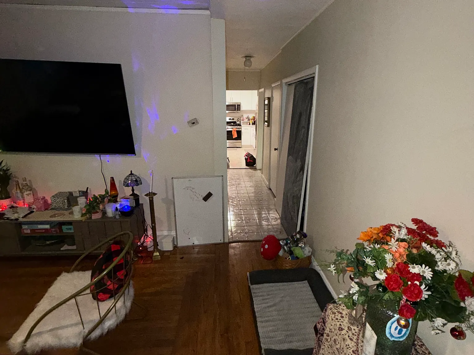 2 bed, 800 sqft, $2,300 — Photo 2