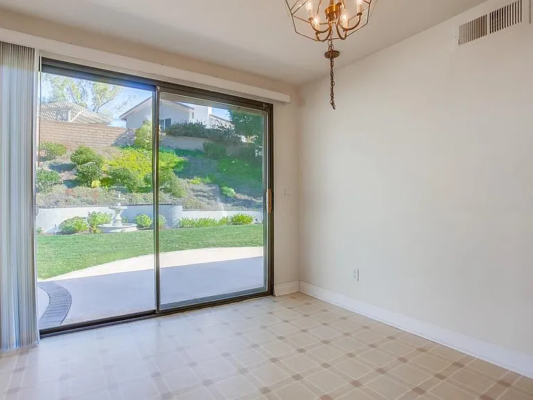 18397 Camberwell Ln — Photo 24