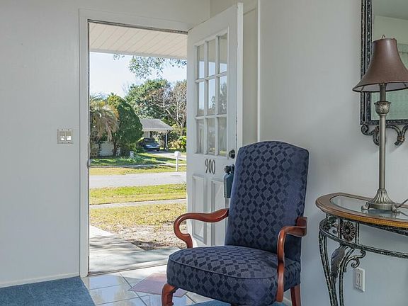 5th image of 900 Santa Clara Ave