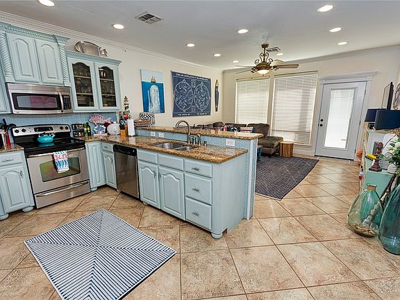 5th image of 15425 Salt Cay Ct Unit 103