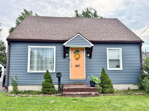 807 Hazelwood Ave SE, Warren, OH 44484