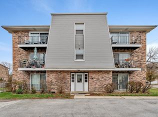 7009 100th St APT 201, Chicago Ridge, IL 60415