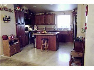 4th image of 187 Knoll Terrace Dr