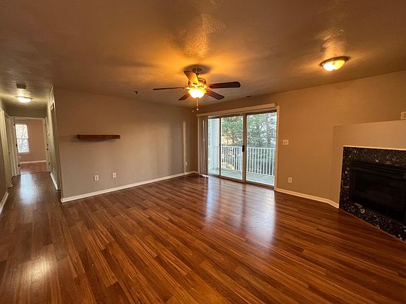 3rd image of 2204 Lesner Cres APT 202
