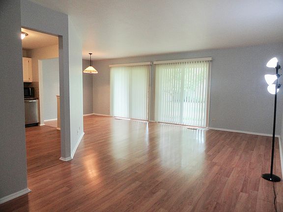 3rd image of 1406 Shore Ct APT C-1
