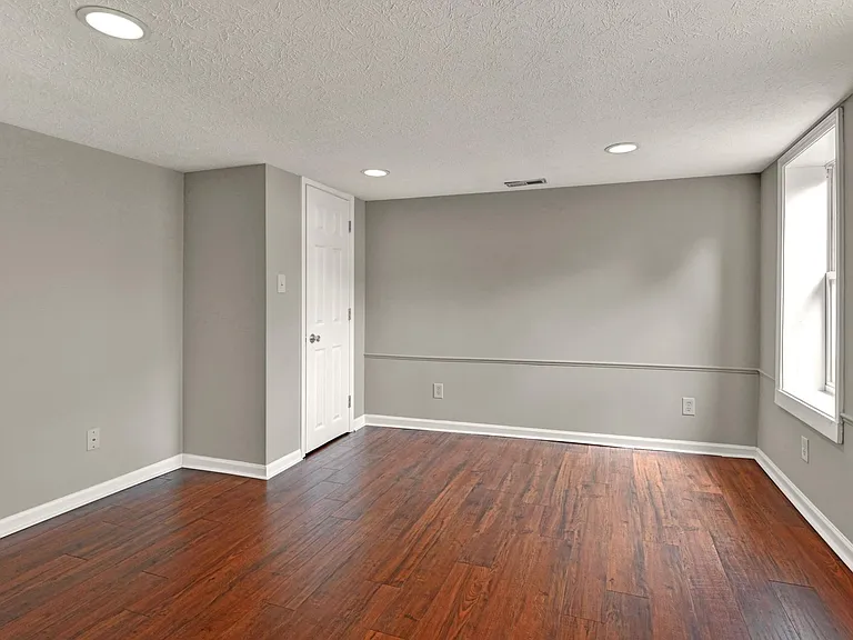 4302 Cornelius Ave — Photo 16
