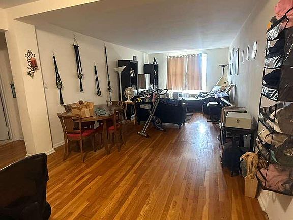 3rd image of 2470 W 1st St APT 7F