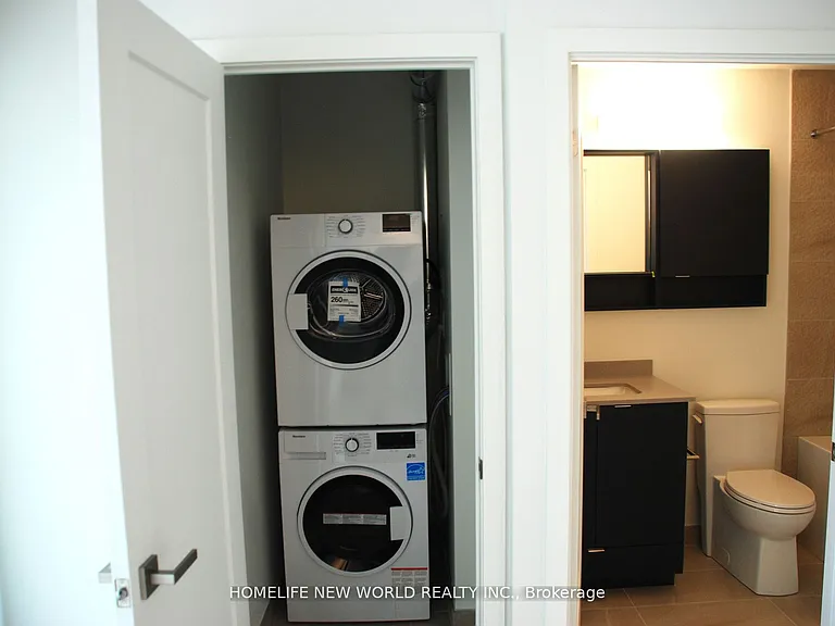 415 Main St W #605 — Photo 7