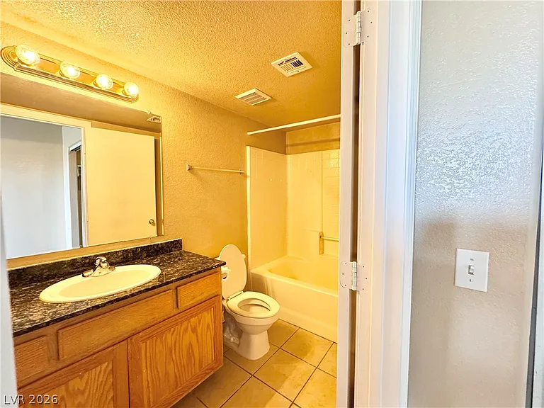 1731 Pershing Ave #B — Photo 9