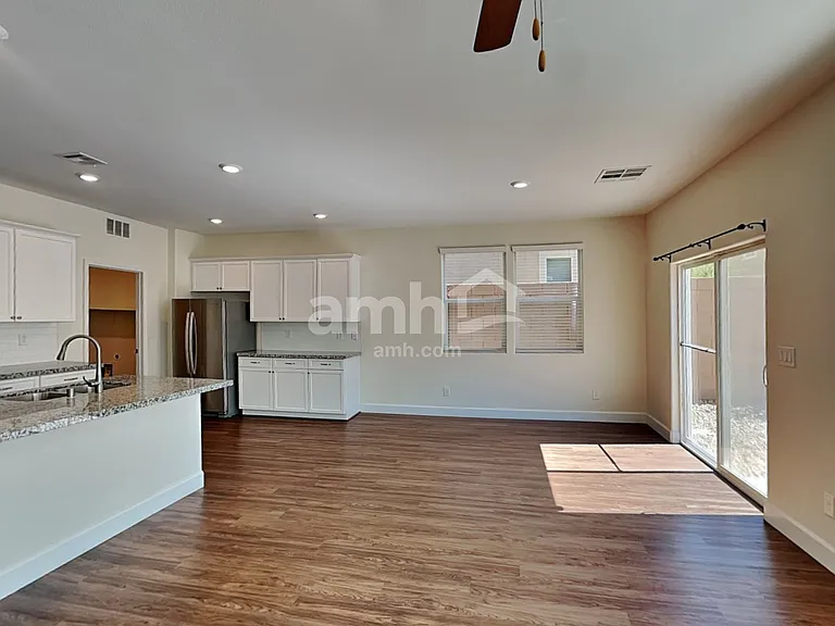 9259 Baylee Bay Ct — Photo 5