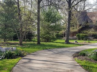 27W126 Galusha Ave, Warrenville, IL 60555