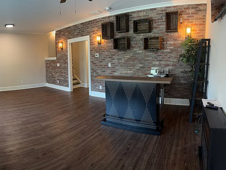 155 Inwood Walk — Photo 26