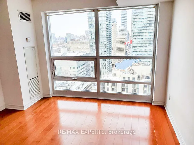 763 Bay St #2914 — Photo 7