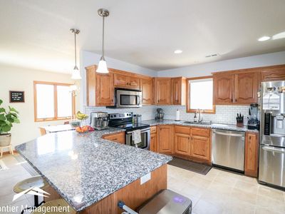 416 Stone Grove Dr, Manhattan, KS, 66503