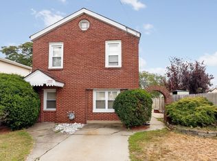 39 Surf Rd, Lindenhurst, NY 11757