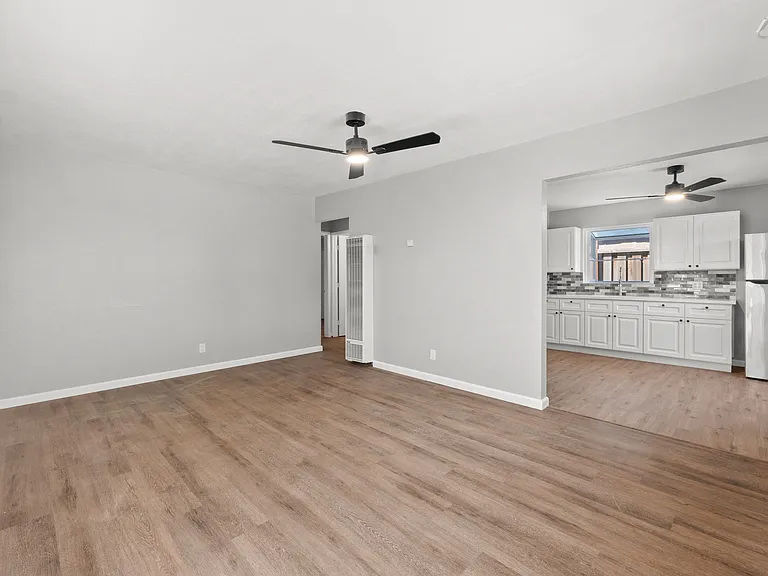 3557 6th Ave #2 — Photo 3