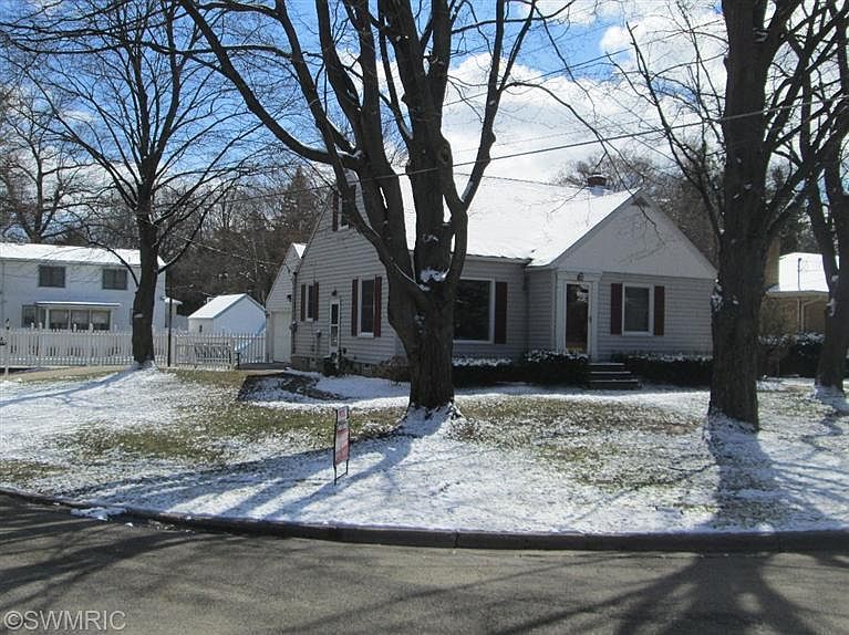1st image of 1018 Westmoor Dr NW