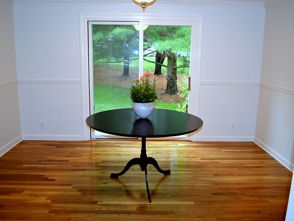 54 Jericho Rd Weston MA Zillow