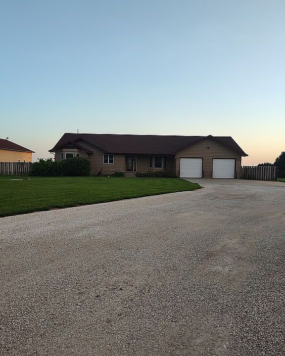 2nd image of 2803 Cunningham Ave