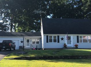 63 Flora Dr, Stratford, CT 06614