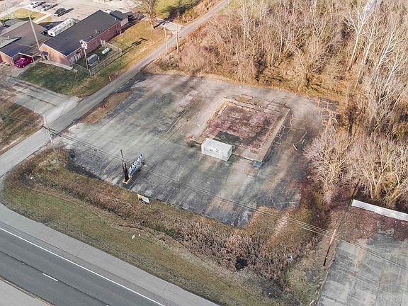 2nd image of 1821 Ashland Rd