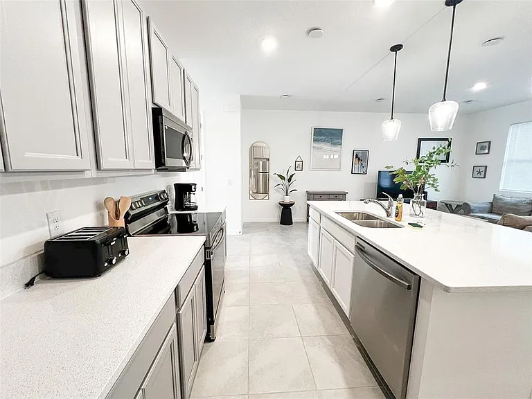 868 Longboat Dr — Photo 8