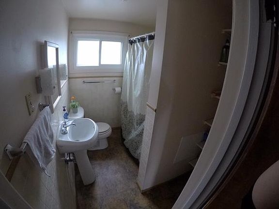 2nd image of 104 Mariemont Ave #2