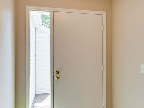 2nd image of 1410 Wildwood Ct