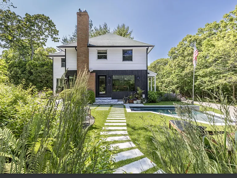 461 Old Stone Hwy — Photo 1