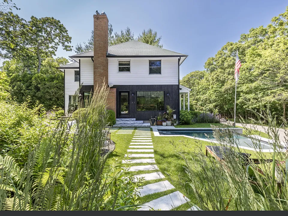 461 Old Stone Hwy