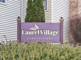 146 High Top Cir E UNIT 146, Hamden, CT 06514