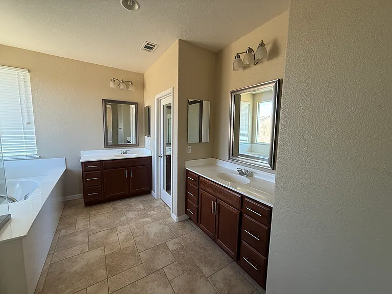 3451 Cydonia Ct — Photo 28