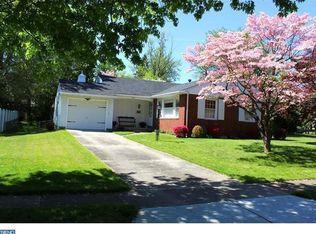 7 Buttonwood Rd, Stratford, NJ 08084