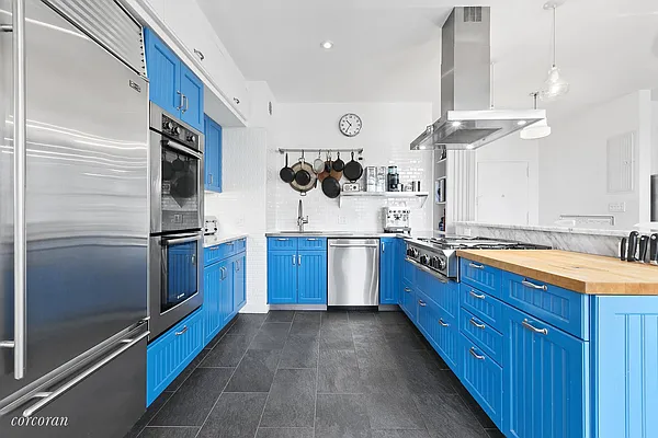 Sold by Corcoran | media 4