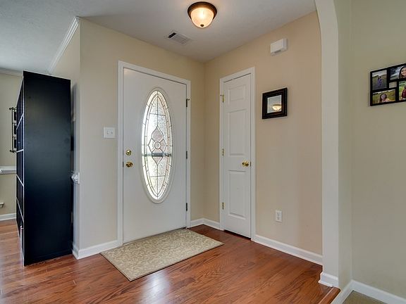 4th image of 217 Rainbow Falls Drive