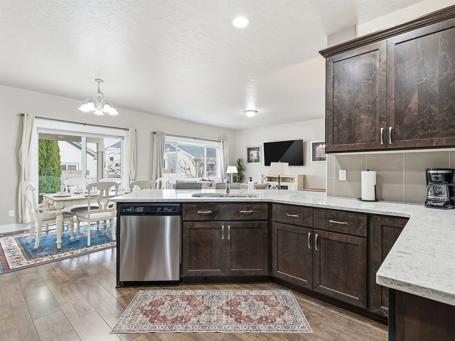 1136 Overland Trl — Photo 4