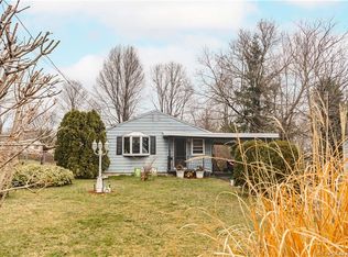 142 London Dr, Hamden, CT 06517