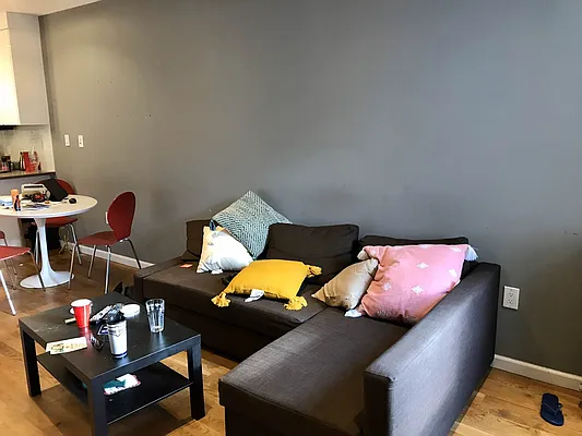 Rented by Voro, LLC | media 26