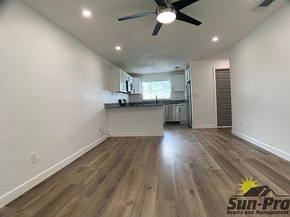 2nd image of 5222 Isabelle Ave #B