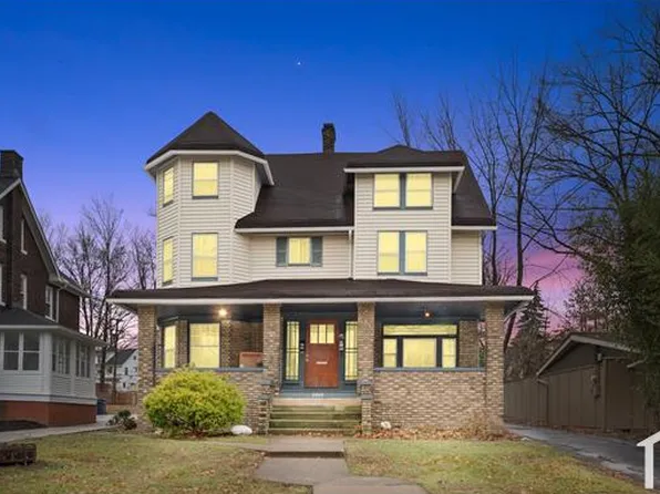 2460 Euclid Heights Blvd, Cleveland Heights, OH 44106