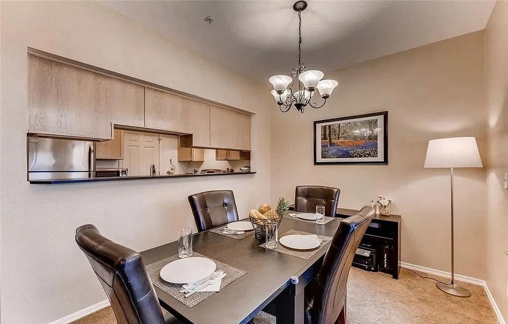 Bothell Condo — Photo 4