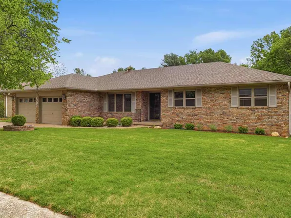 2305 El Camino St, Ponca City, OK 74604