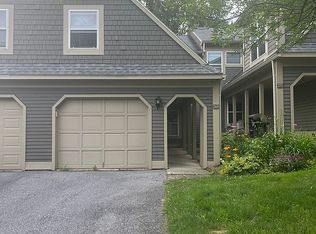 269 Redrock Dr, Burlington, VT 05401