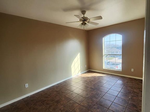 4th image of 1815 Nobis Ave