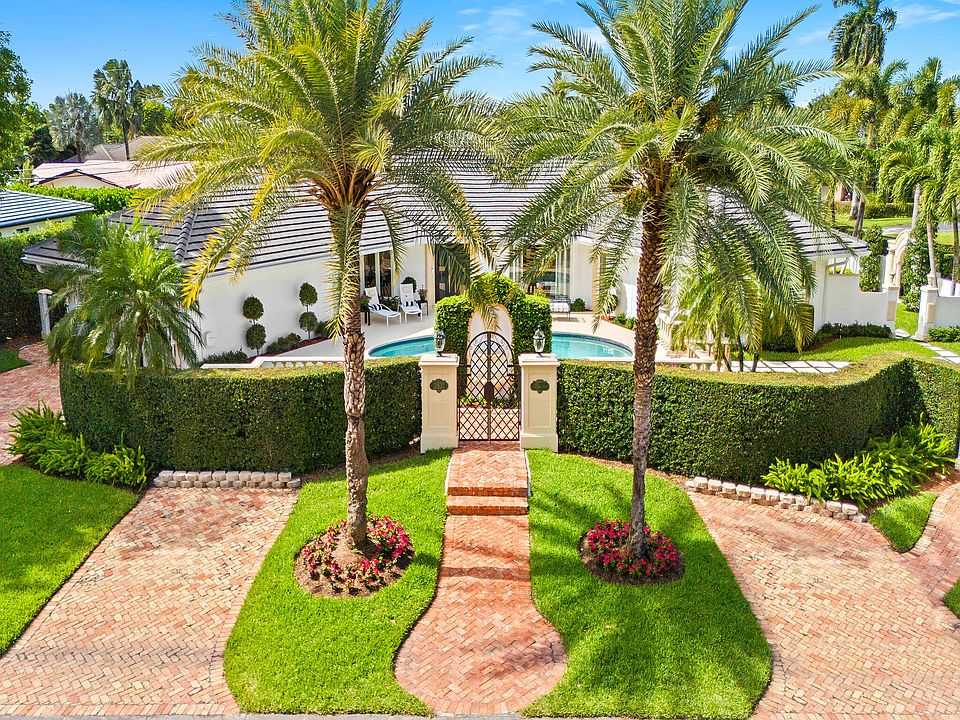 1st image of 2831 NE 40th Street