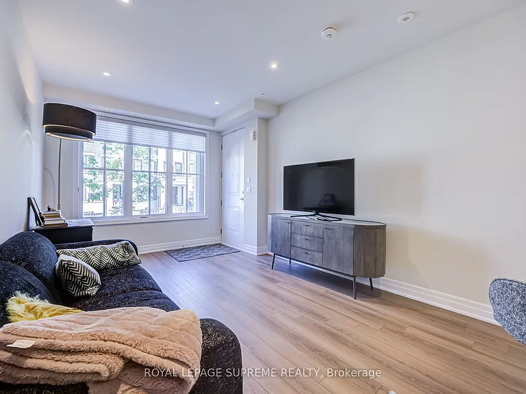 652 Cricklewood Dr #207 — Photo 9