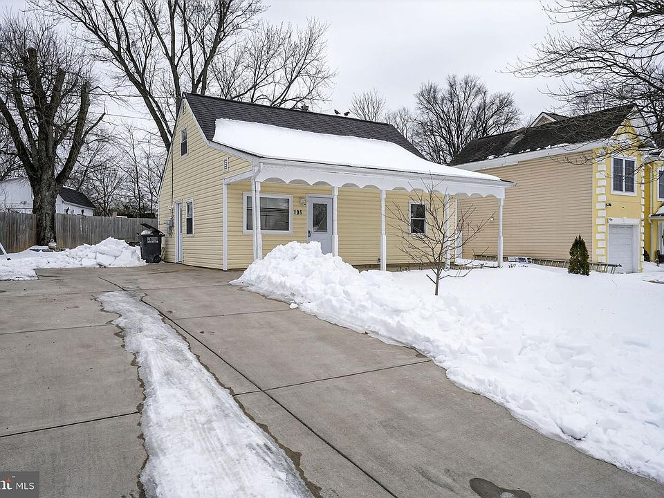 1st image of 105 Crozet St